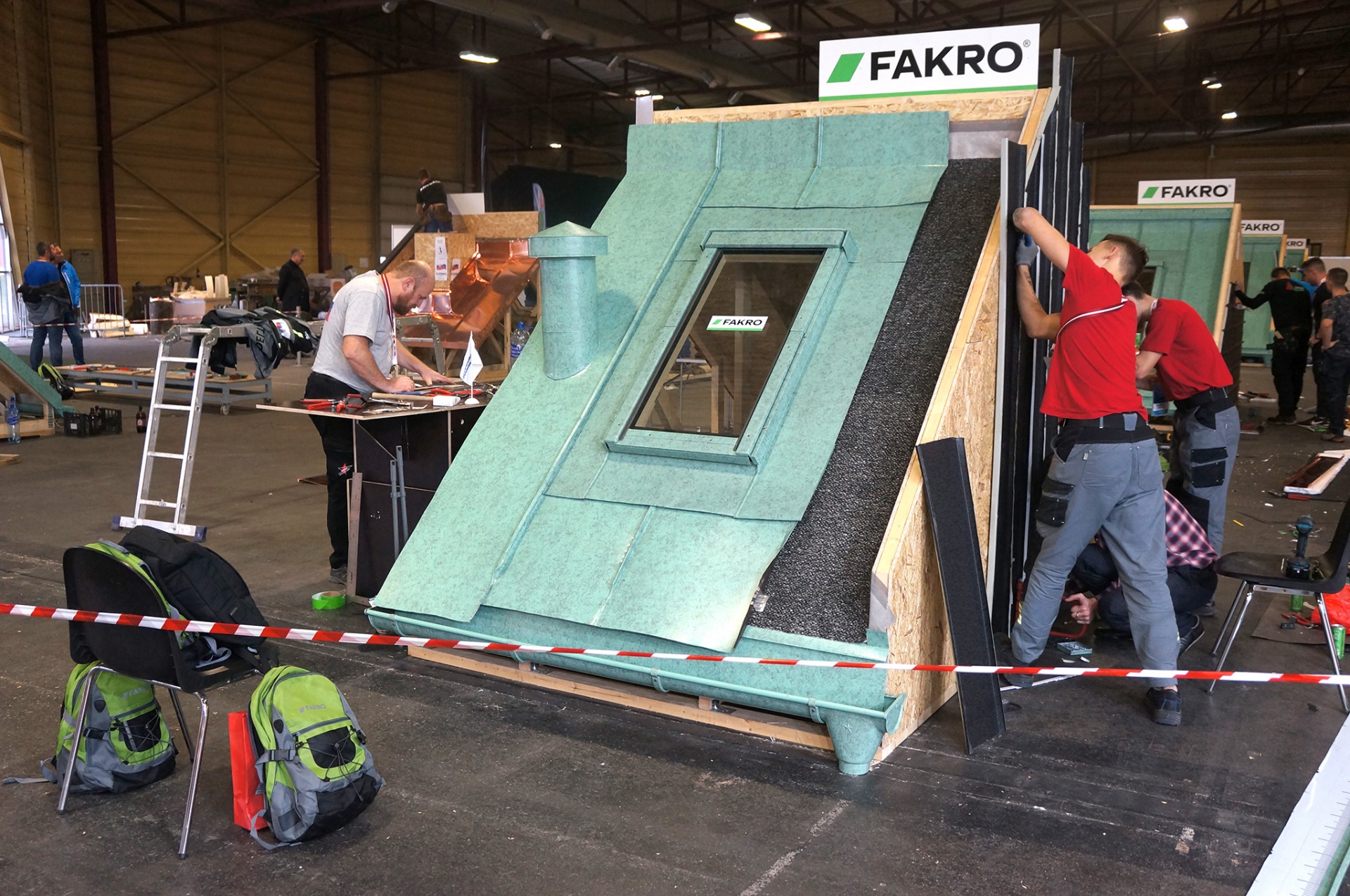 FAKRO（法克罗）全球专业的斜屋顶天窗领导品牌  www.fakro58.com