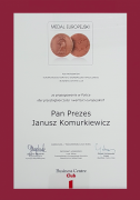 <b>FAKRO团队成员Janusz 荣获欧洲荣誉奖章</b>